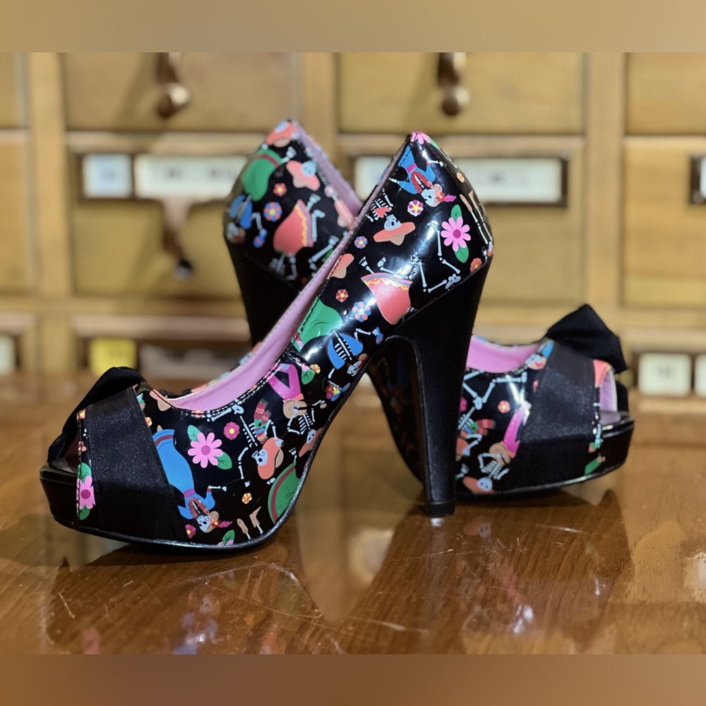 Day Of The Dead Hidden Platform Heels Shoes dia de los muertos fun and rare! Sz5